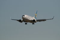 UR-GAK @ EBBR - arrival of flight PS901 to rwy 25L - by Daniel Vanderauwera