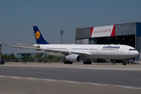 D-AIKI @ VIE - Lufthansa Airbus A330-300 - by Yakfreak - VAP