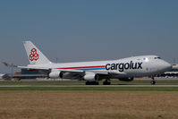 LX-OCV @ VIE - Cargolux Boeing 747-400 - by Yakfreak - VAP