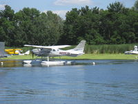 N6053B @ 96WI - 2006 Cessna 206H STATIONAIR, Lycoming IO-540-AC1A5 300 Hp - by Doug Robertson