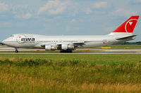 N624US @ LOWW - N624US - Old lady in new livery in vienna - by Basti777