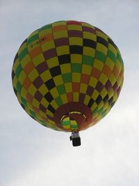 G-BUWI - Lindstrand LBL77A balloon at Northampton - by Simon Palmer