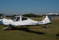 OE-VDR @ LOAN - Diamond DA40 - by Yakfreak - VAP