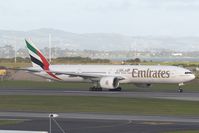 A6-EBN @ NZAA - Emirates 777-300