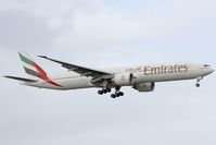 A6-EBW @ NZAA - Emirates 777-300 - by Andy Graf-VAP