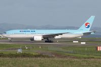 HL7526 @ NZAA - Korean Air 777-200
