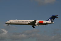 LN-RMP @ EBBR - arrival of flight SK593 to rwy 25L - by Daniel Vanderauwera