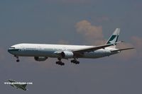 B-HNN @ VHHH - Cathay Pacific approaching 25R - by Michel Teiten ( www.mablehome.com )