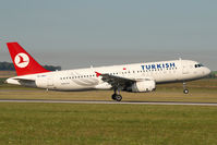 TC-JPH @ VIE - Turkish Airlines Airbus 320 - by Yakfreak - VAP