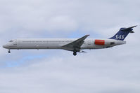 LN-RMC @ EGLL - Scandinavian Airlines - SAS MDD MD80 - by Thomas Ramgraber-VAP