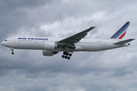 F-GSPE @ EGLL - Air France Boeing 777-200 - by Thomas Ramgraber-VAP
