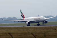 A6-EKW @ VIE - Emirates Airbus A330-243 - by Joker767