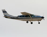 N207AB @ KAPA - A Cessna T207 SkyWagon on final for 35L at KAPA. - by CorbieMessenger