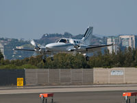 N356AC @ SMO - N356AC arriving on RWY 21 - by Torsten Hoff