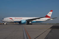 OE-LPD @ VIE - Austrian Airlines Boeing 777-200 - by Yakfreak - VAP