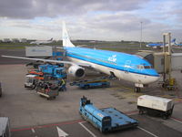 PH-BXB @ EHAM - KLM , Schiphol - by Henk Geerlings