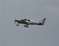 N660BA @ ORL - Cessna 400