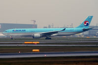 HL7586 @ VIE - Korean Air Airbus A330-323X - by Joker767