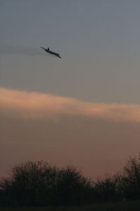 60-0025 @ NFW - Departing NASJRB Fort Worth at dusk.