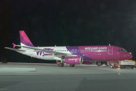 HA-LPL @ VIE - Wizzair Airbus 320 - by Yakfreak - VAP