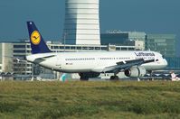 D-AISN @ LOWW - Lufthansa - by Delta Kilo