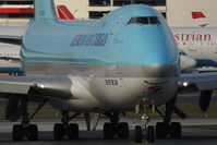 HL7602 @ VIE - Boeing 747-4B5F (SCD) - by Juergen Postl