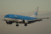 PH-BTE @ VIE - Boeing 737-306 - by Juergen Postl