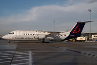 OO-DWE @ VIE - Brussels Airlines Bae 146 - by Yakfreak - VAP