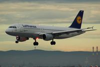 D-AIQN @ LOWW - Lufthansa - by Delta Kilo