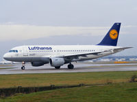 D-AILN @ EGCC - Lufthansa - by chris hall