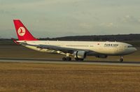 TC-JNA @ LOWW - Turkish Airlines - by Delta Kilo