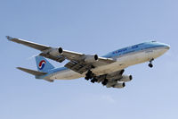 HL7489 @ KLAX - Korean 747 landing at LAX - by Todd Royer