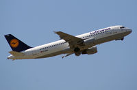 D-AIQW @ VIE - Lufthansa Airbus A320-211