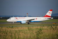 OE-LBO @ LOWW - Austrian Airlines - by Hannes Tenkrat