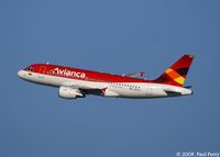 HK-4553-X @ IAD - One of only two A-319s Avianca operates - by Paul Perry