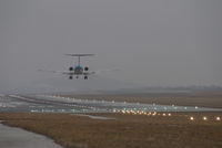PH-OFN @ VIE - KLM Fokker 100 - by Yakfreak - VAP