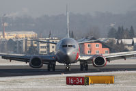 G-CELE @ SZG - Boeing 737-33A - by Juergen Postl