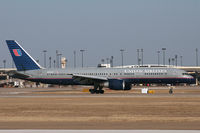 N564UA @ DFW - United Airlines 757 landing at DFW - by Zane Adams