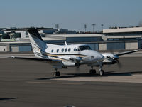 N5AH @ SMO - N5AH taxiing - by Torsten Hoff