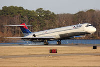 N904DL @ ORF - Delta Air Lines N904DL (FLT DAL1641) from Hartsfield-Jackson Atlanta Int'l (KATL) landing on RWY 23. - by Dean Heald