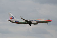 N949AN @ DFW - American Airlines 737 at DFW - by Zane Adams