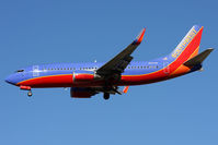 N617SW @ LAS - Southwest Airlines N617SW (FLT SWA603) from Phoenix/Sky Harbor Int'l (KPHX) on short-final to RWY 25R. - by Dean Heald