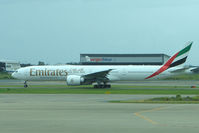A6-ECF @ YBBN - Emirates B777 at Brisbane - by Terry Fletcher