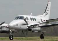 N469B @ DTN - Taxiing to the active at Shreveport Downtown Airport. - by paulp