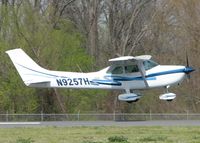 N9257H @ DTN - About to touch down on runway 14 at the Shreveport Downtown airport. - by paulp
