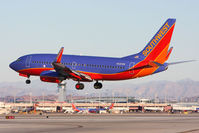 N925WN @ LAS - Southwest Airlines N925WN (FLT SWA199) from San Francisco Int'l (KSFO) landing on RWY 1L. - by Dean Heald