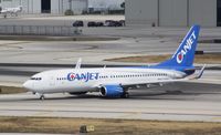 C-FXGG @ KFLL - Boeing 737-800