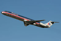 N470AA @ LAX - American Airlines N470AA (FLT AAL1458) climbing out from RWY 25R enroute to Denver Int'l (KDEN). - by Dean Heald