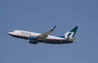 N284AT @ KLAX - Boeing 737-700