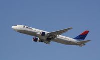 N177DZ @ KLAX - Boeing 767-300